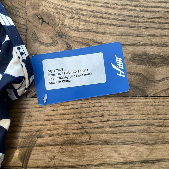 NWT Hilor Womens Swim Top US 12 - Picture 7 of 10